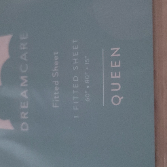 🌟New🌟 queen fitted sheet - Picture 2 of 3